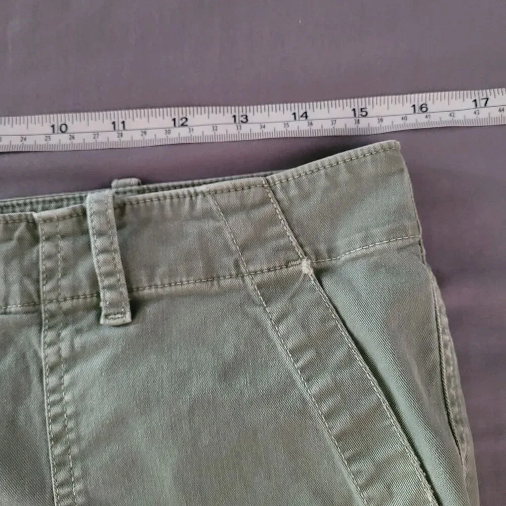 Nili Lotan Cargo Cropped Jogger Military Pants Women Size 4 111/88 80NL Green - Picture 5 of 8
